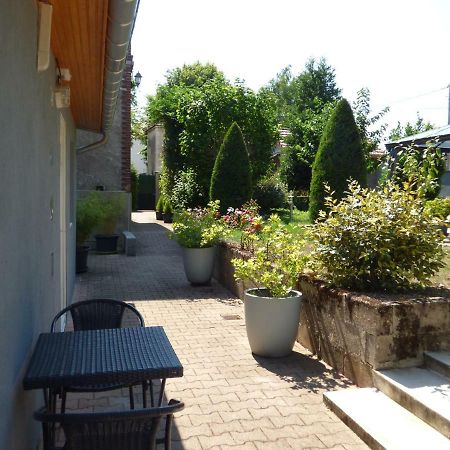 Gite De Preuilly Auxerre Exterior foto